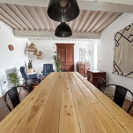 Hébergement de vacances Maison 200m2 Grand Jardin & Parking *