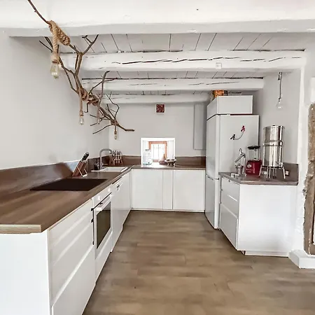 Maison 200m2 Grand Jardin & Parking *