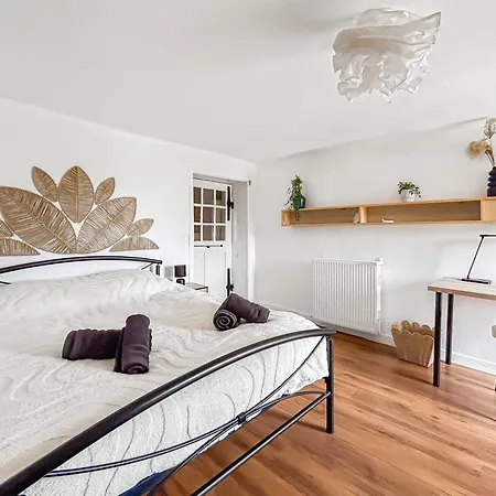 Maison 200m2 Grand Jardin & Parking Nyaraló
