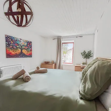 Maison 200m2 Grand Jardin & Parking Nyaraló Bouge-Chambalud